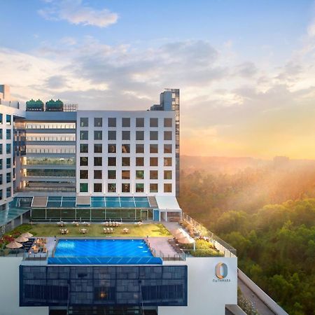 O By Tamara, Trivandrum Thiruvananthapuram Exteriör bild The hotel's rooftop pool