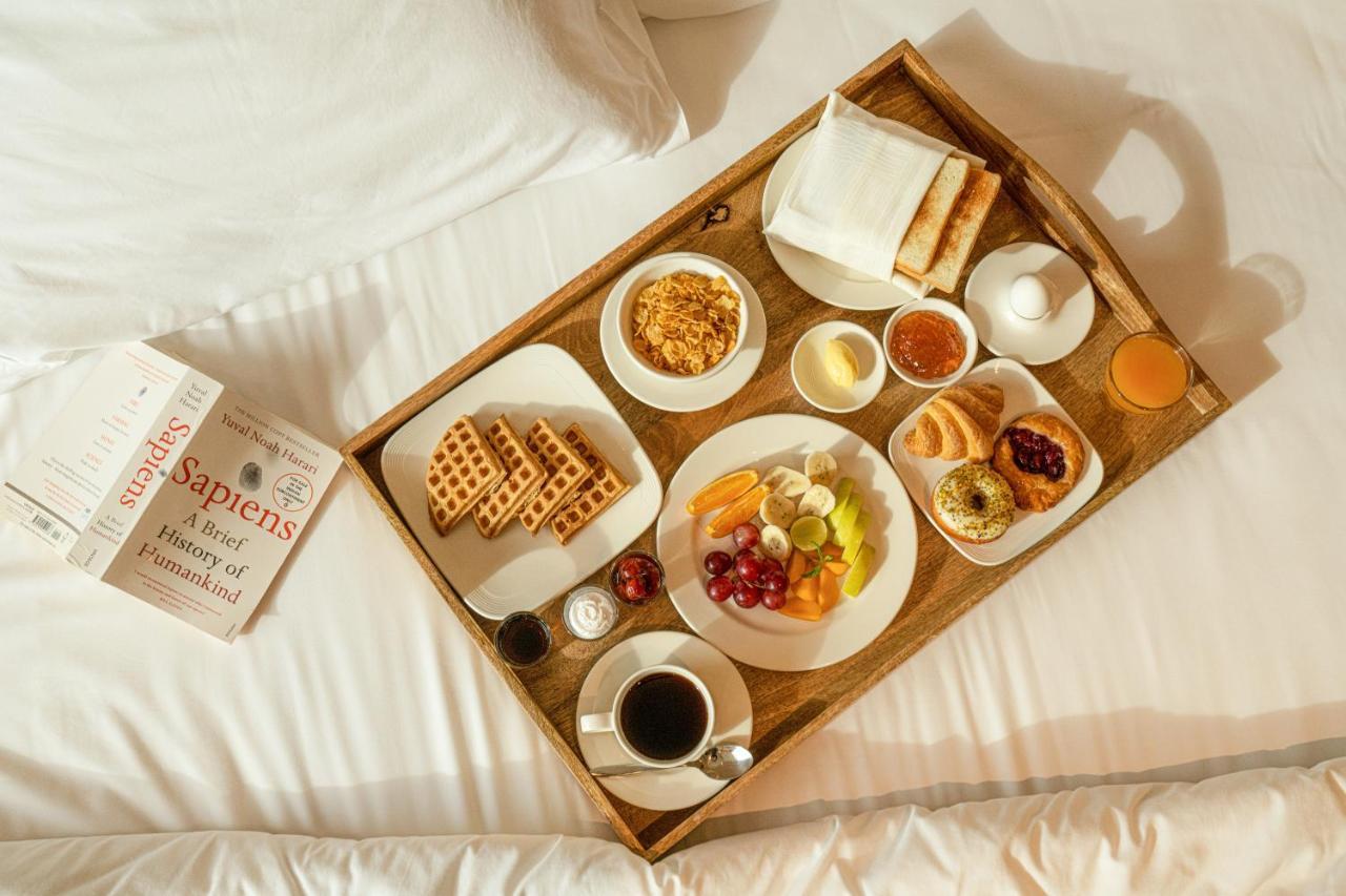 O By Tamara, Trivandrum Thiruvananthapuram Exteriör bild Room service breakfast