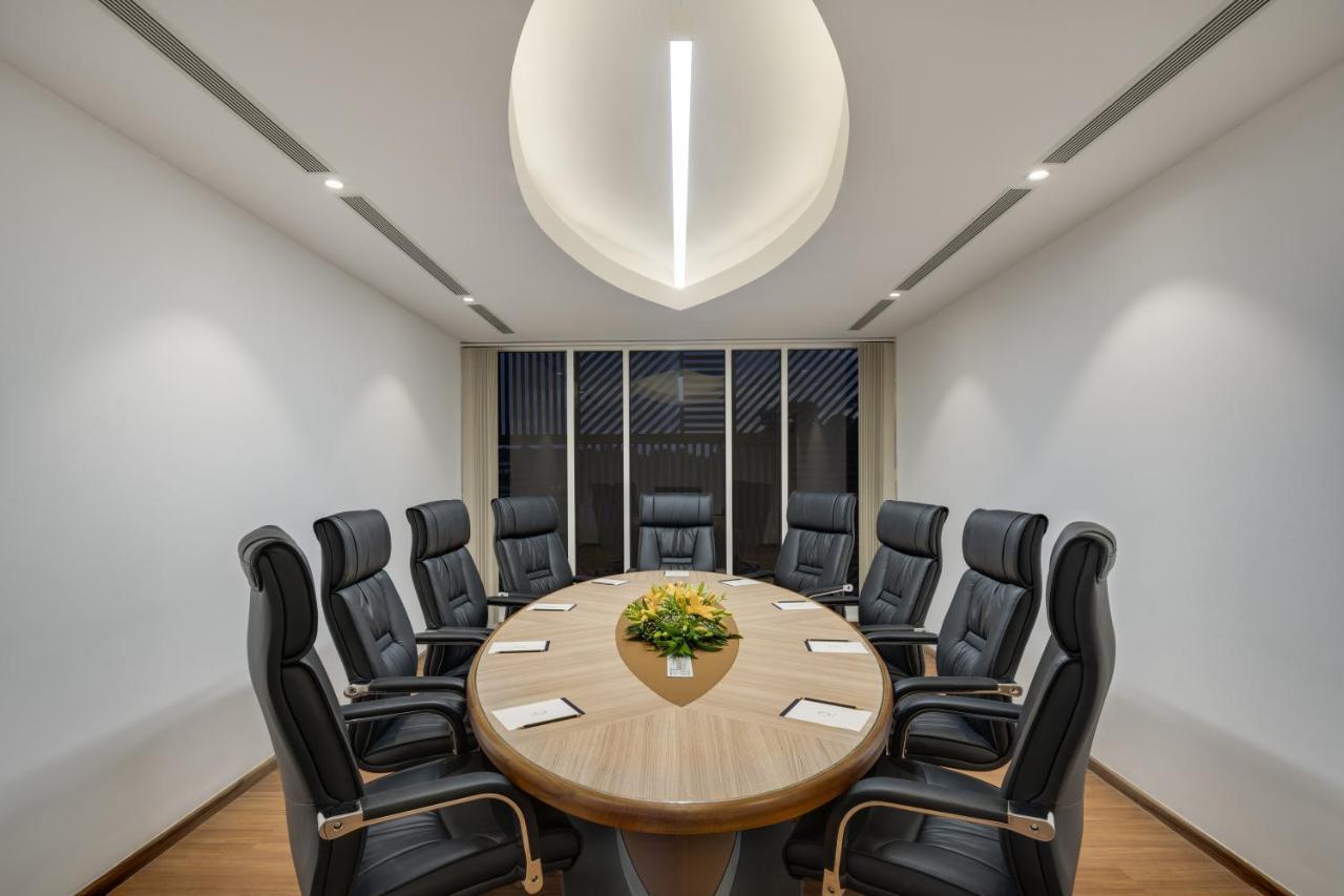 O By Tamara, Trivandrum Thiruvananthapuram Exteriör bild Boardroom at the headquarters of the National Stock Exchange of India
